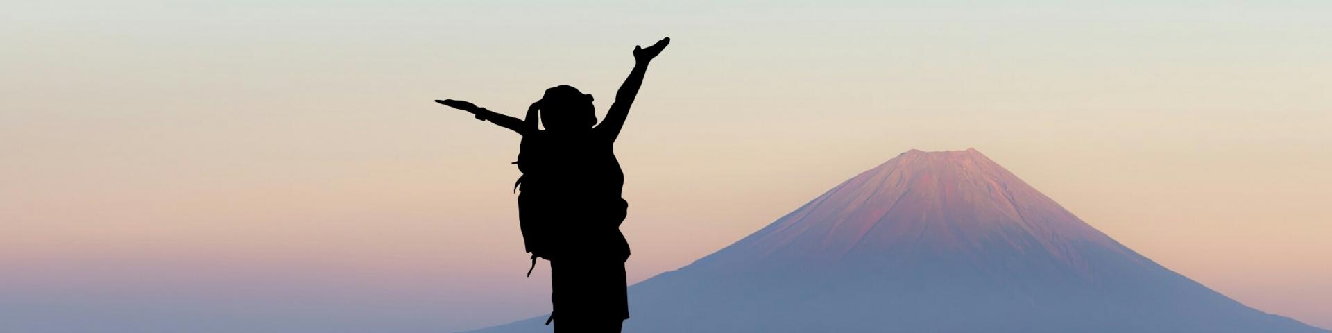 raise-challenge-landscape-mountain-tourist-view-1434847-pxhere.com