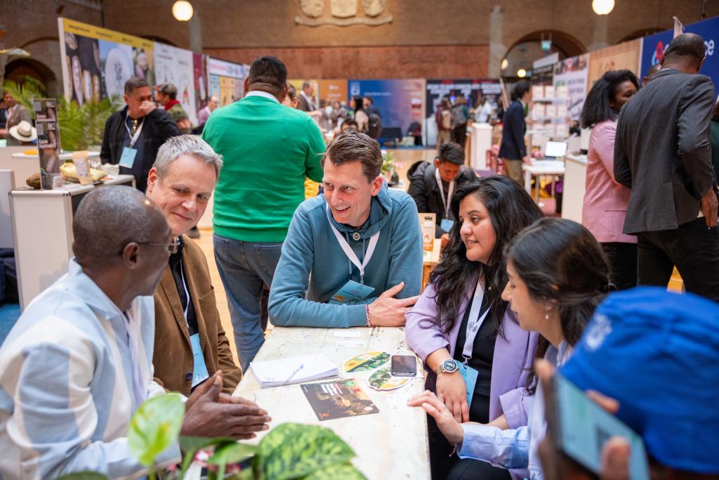 Group discussion at Chocoa fair