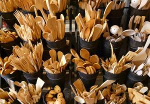 co-friendly wooden cutlery