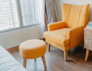 Mid-end market easy chair