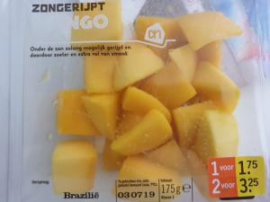 Example of sun-ripened, freshly cut mango at the retailer Albert Heijn