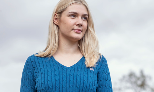 Low-gauge knitwear styles