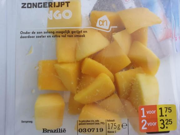 Figure 17: Example of sun-ripened, freshly cut mango at the retailer Albert Heijn