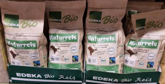 Figure 1 - Fairtrade- and organic-certified wild rice from India in German supermarket Edeka