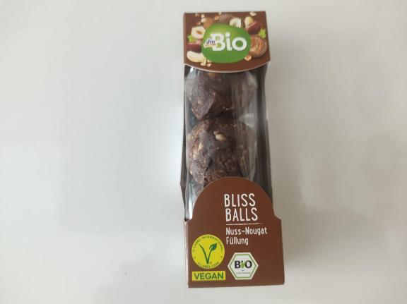 Figure 2 - Vegan and organic ‘bliss balls’ made with dried figs and nuts