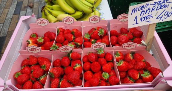 Figure 6 - Dutch strawberries in a street market, early November 2025