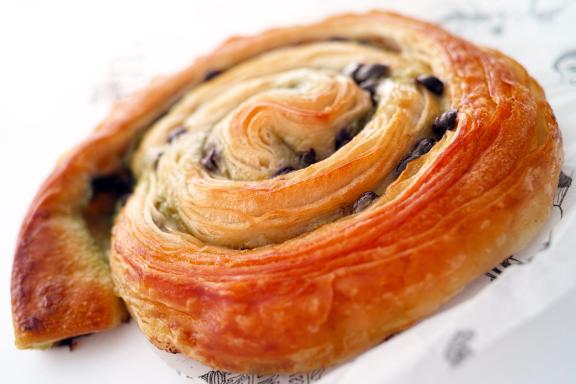 Pain aux raisins (France), pastry filled with raisins
