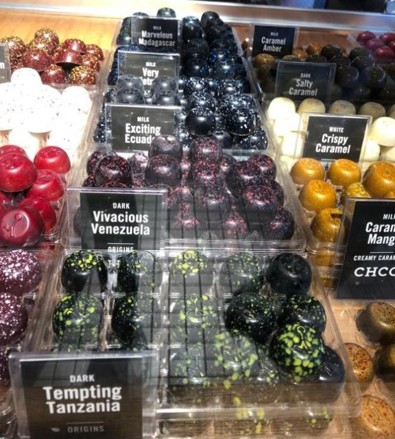  Display of single-origin chocolate in the Chocolate Company’s shop in Groningen
