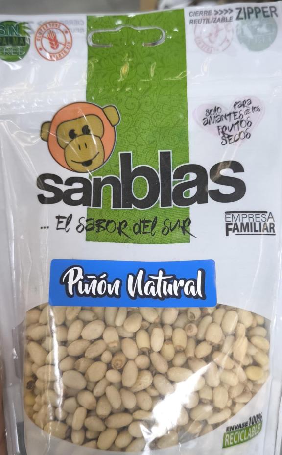 Retail brand pine nuts (from the company Frutos Secos San Blas)