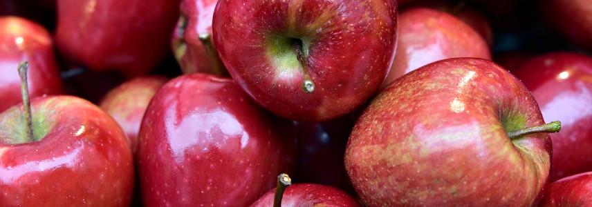 Shiny apples
